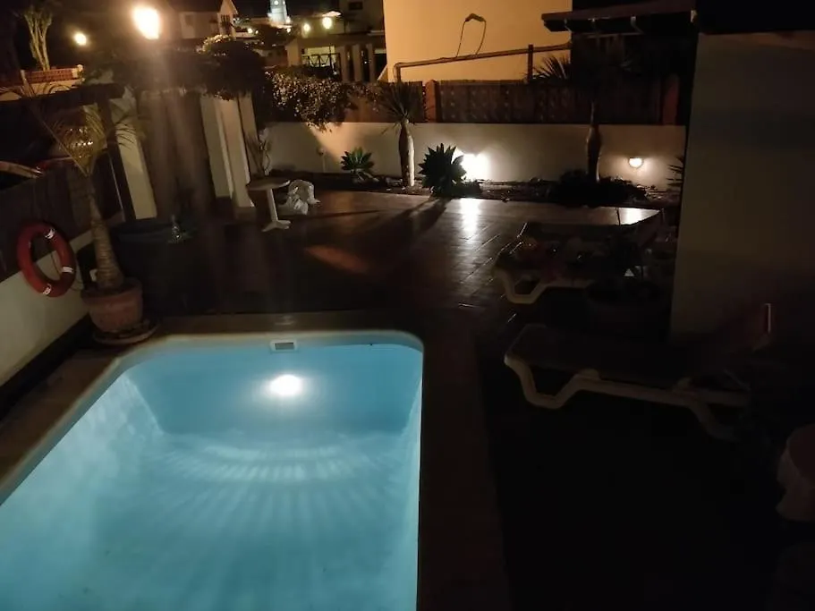 Villa Rustica -Heated Pool & Garden Near The Beach Corralejo