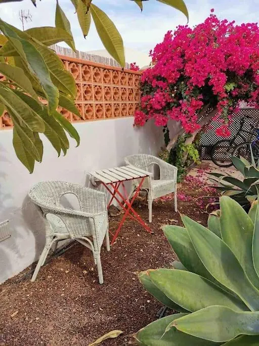 Villa Rustica -Heated Pool & Garden Near The Beach Corralejo